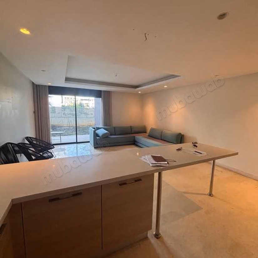 Apartment to purchase in Ain Diab. Large area 189 m². Green areas, Parking spaces for cars