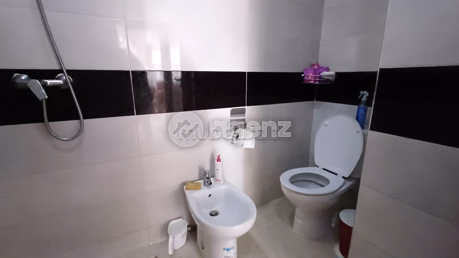 Bonito piso en venta en Maghreb Arabi. 2 hermosas habitaciones. Ascensor