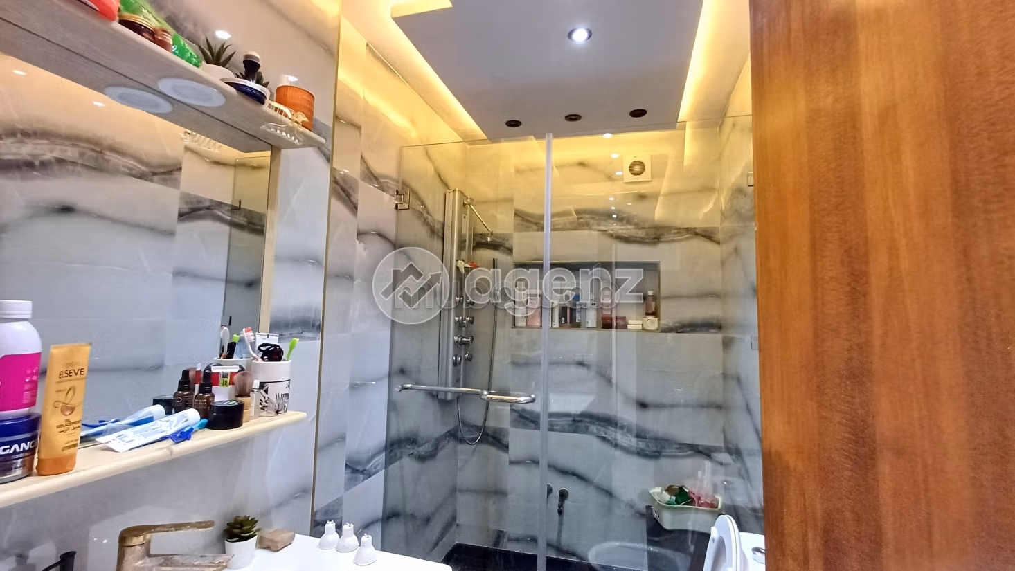 Bonito piso en venta en Maghreb Arabi. 2 hermosas habitaciones. Ascensor