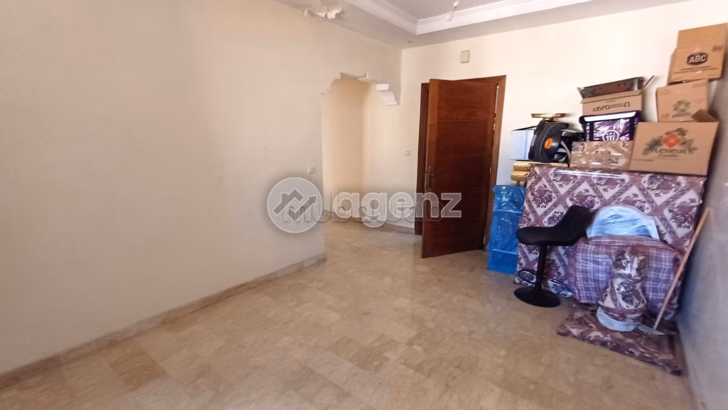 Beautiful apartment for sale in Nassim 1.3 rooms. With Lift, Carpark