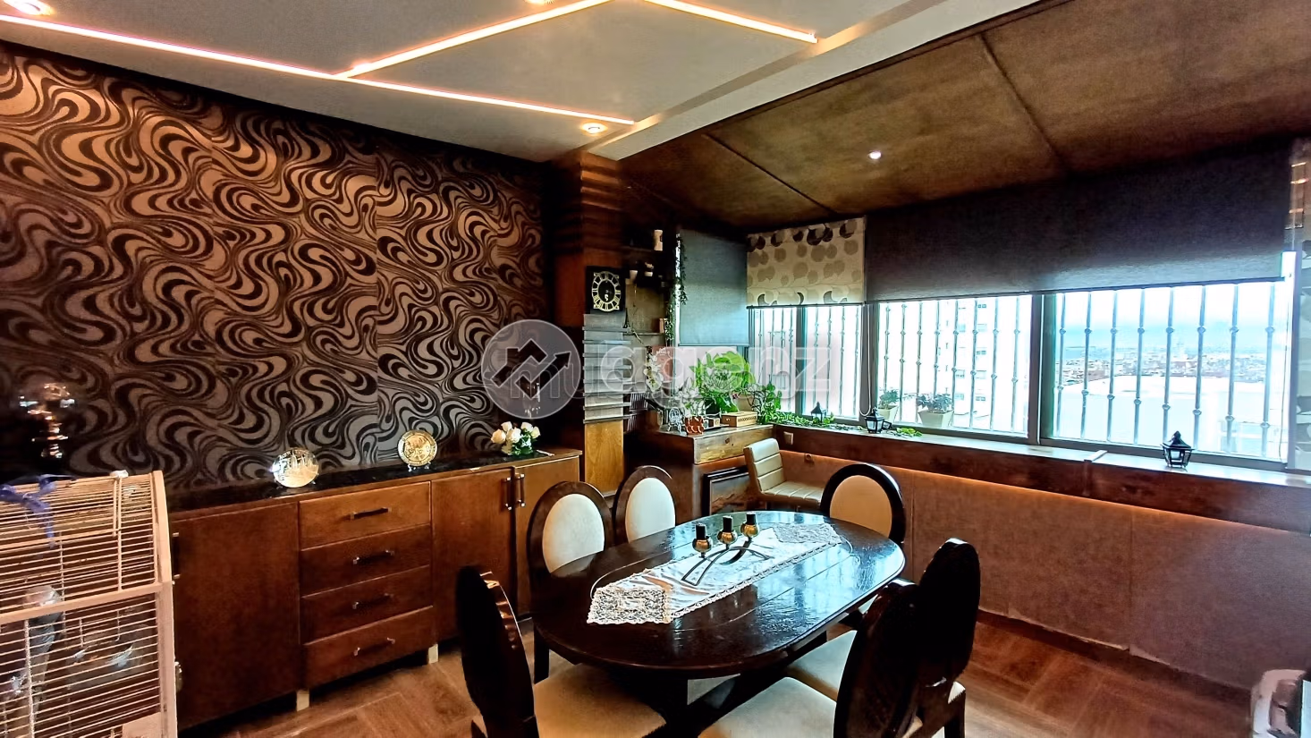 Sale of a lovely apartment. 2 beautiful rooms. Lift and parking spaces