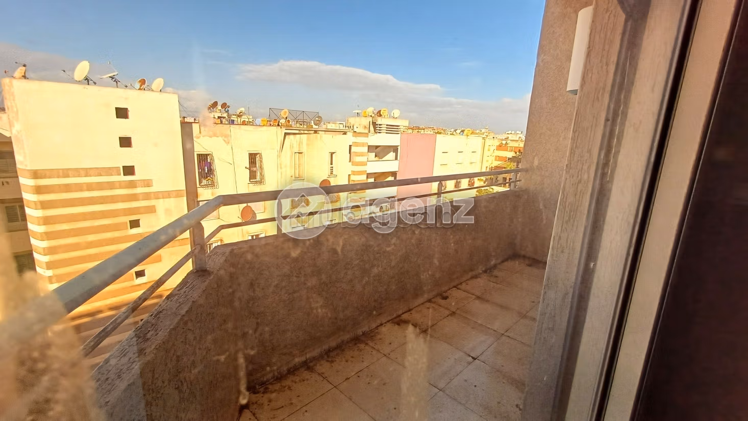 Bonito piso en venta en Nassim 1.2 hermosas habitaciones. Ascensor y garaje