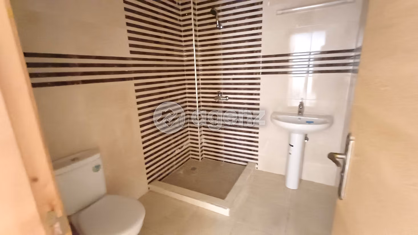 Bonito piso en venta en Nassim 1.2 hermosas habitaciones. Ascensor y garaje