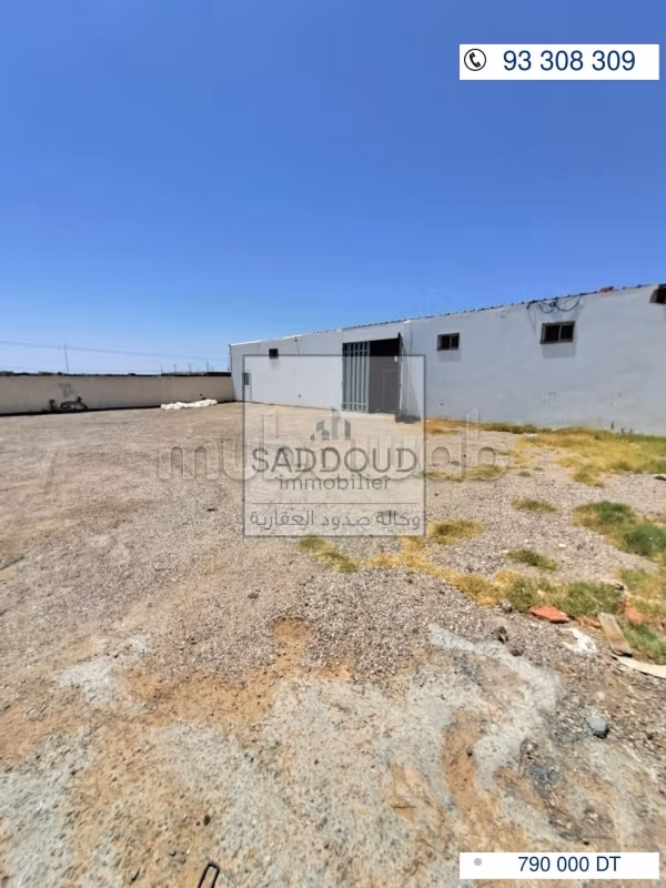 Usine à vendre à Route menzel chaker km 20