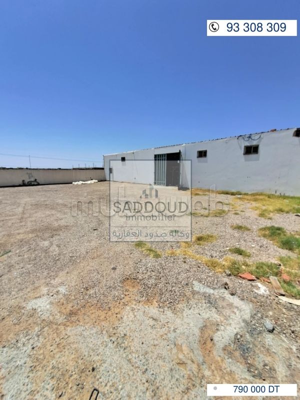 Usine à vendre à Route menzel chaker km 20