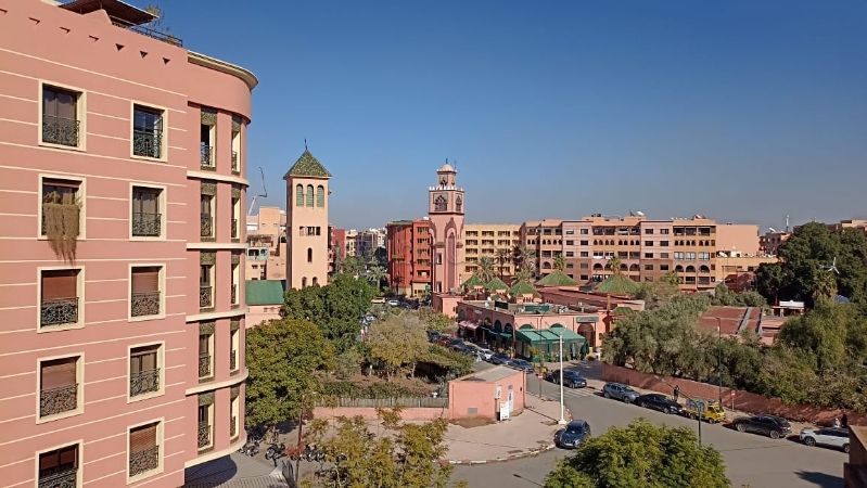 Bell'appartamento in affitto a Guéliz. 2 camere da letto. Posto auto e terrazzo