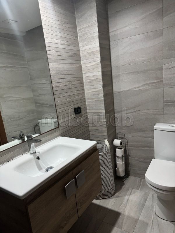 Appartamento da acquistare. 3 locali spaziosi. Terrazzo e ascensore