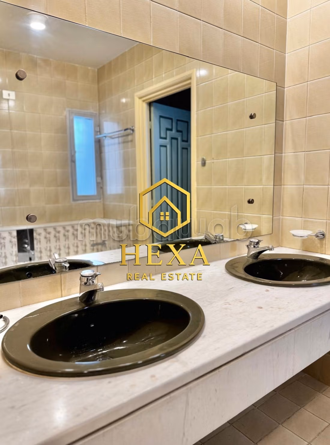 A louer Villa de maître avec piscine à La Soukra