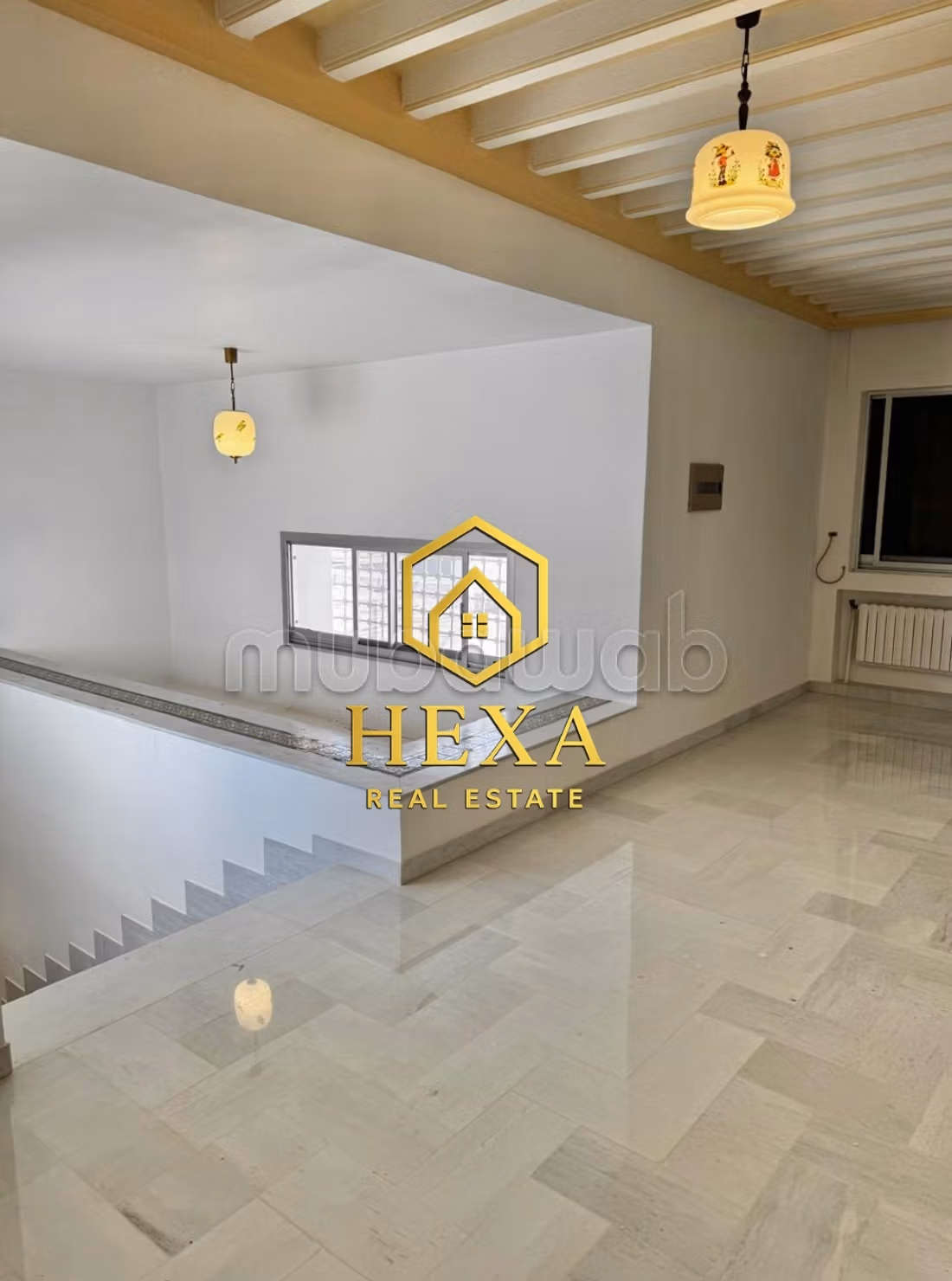 A louer Villa de maître avec piscine à La Soukra