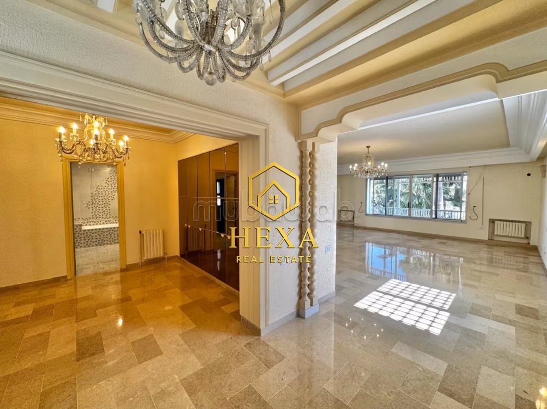 A louer Villa de maître avec piscine à La Soukra