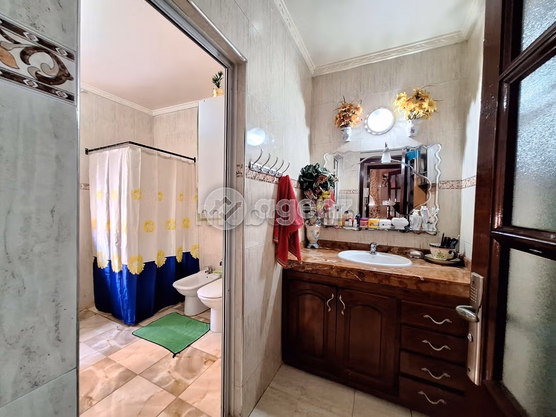 Appartementen te koop in Derb Koréa. 5 Kamers. Parkeerplaats