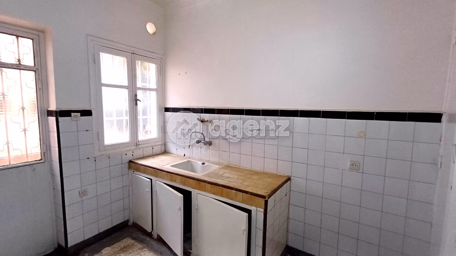 Villa à vendre 200 m², 7 chambres Avenue des F. A. R Meknès