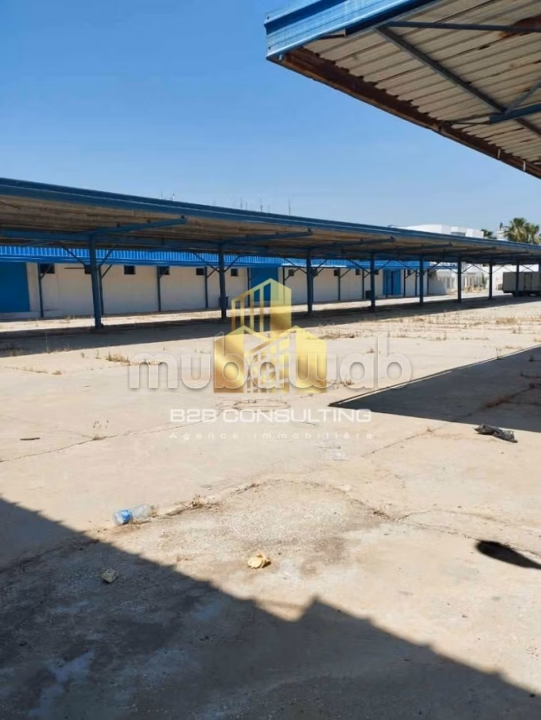 A vendre un depot de stockage a sijoumi