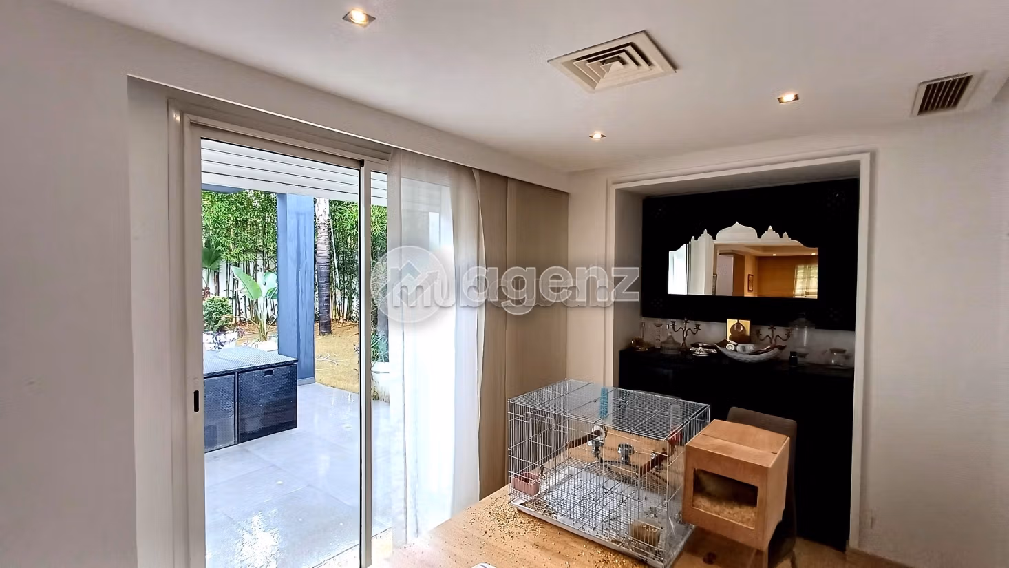 Fabulous house for sale. 4 rooms. Private garden, Cellar