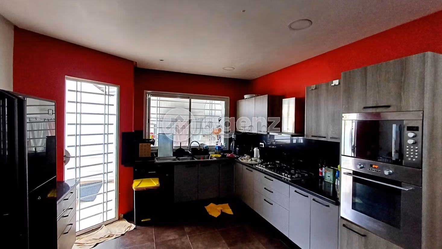 Fabulous house for sale. 4 rooms. Private garden, Cellar
