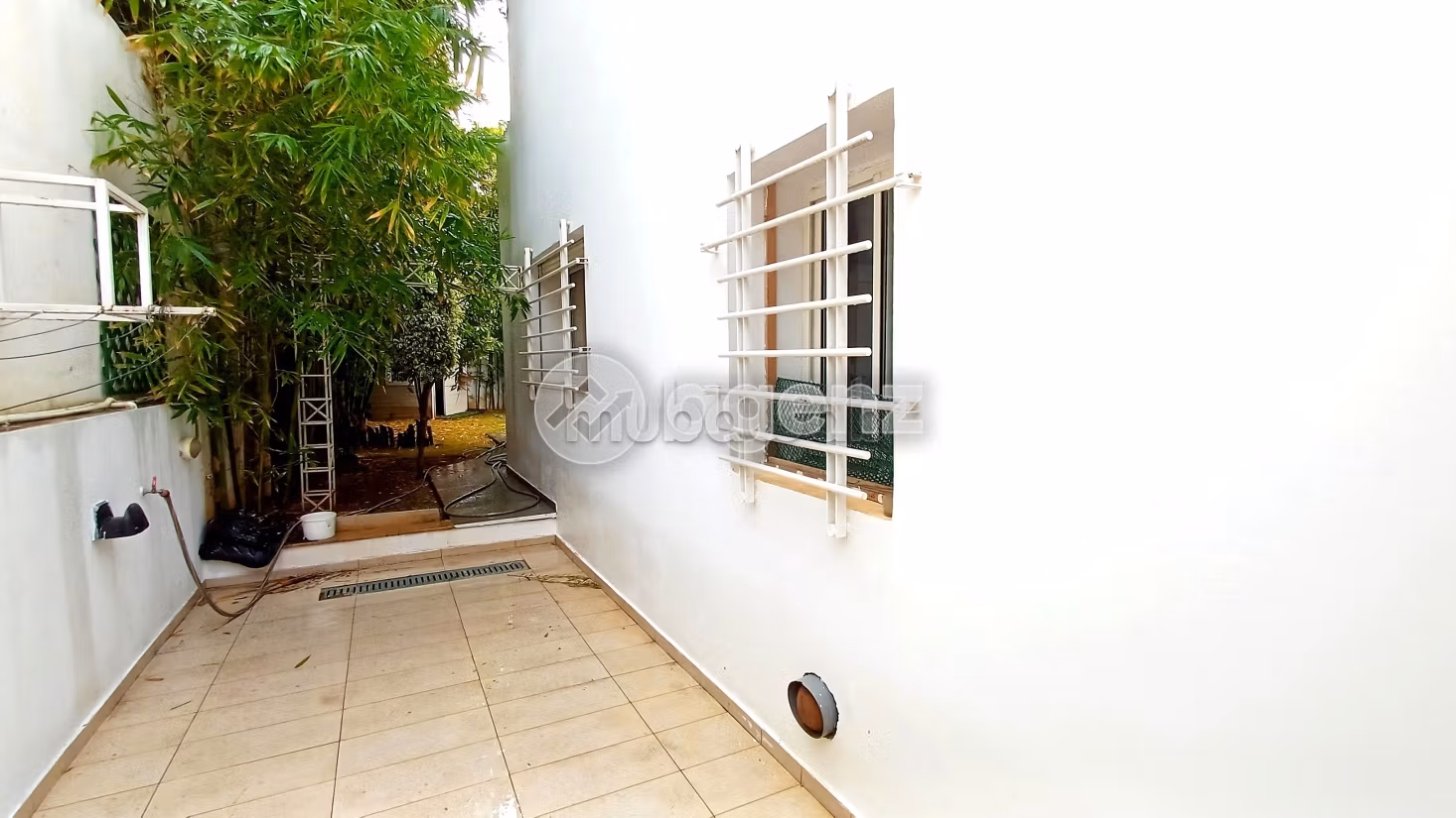 Fabulous house for sale. 4 rooms. Private garden, Cellar