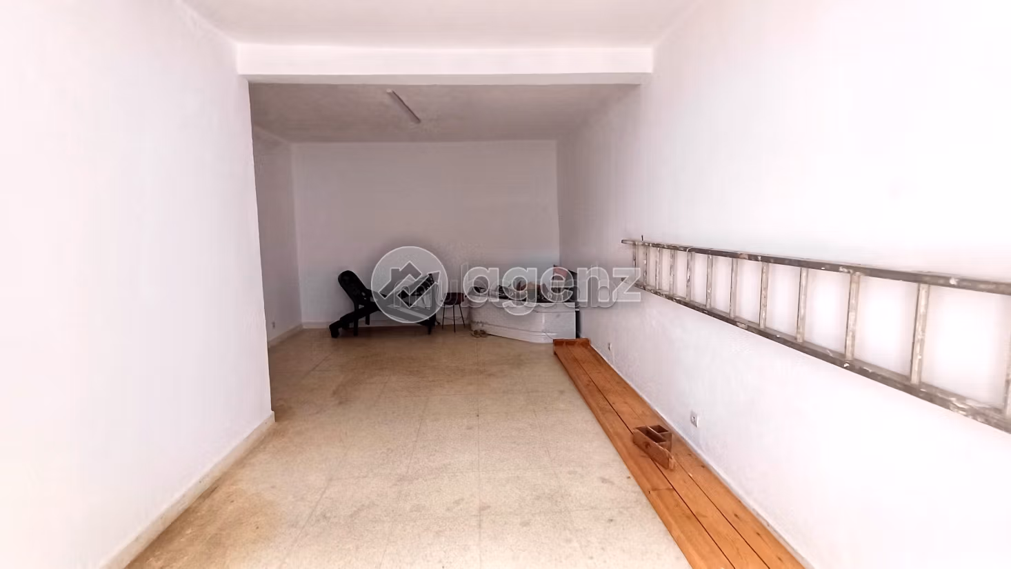 Fabulous house for sale. 4 rooms. Private garden, Cellar