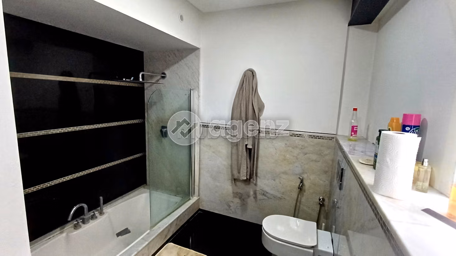 Fabulous house for sale. 4 rooms. Private garden, Cellar