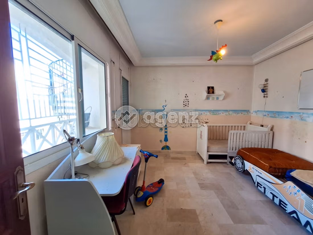 Splendido appartamento da acquistare a Val Fleury. 2 belle camere da letto. Terrazzo e garage