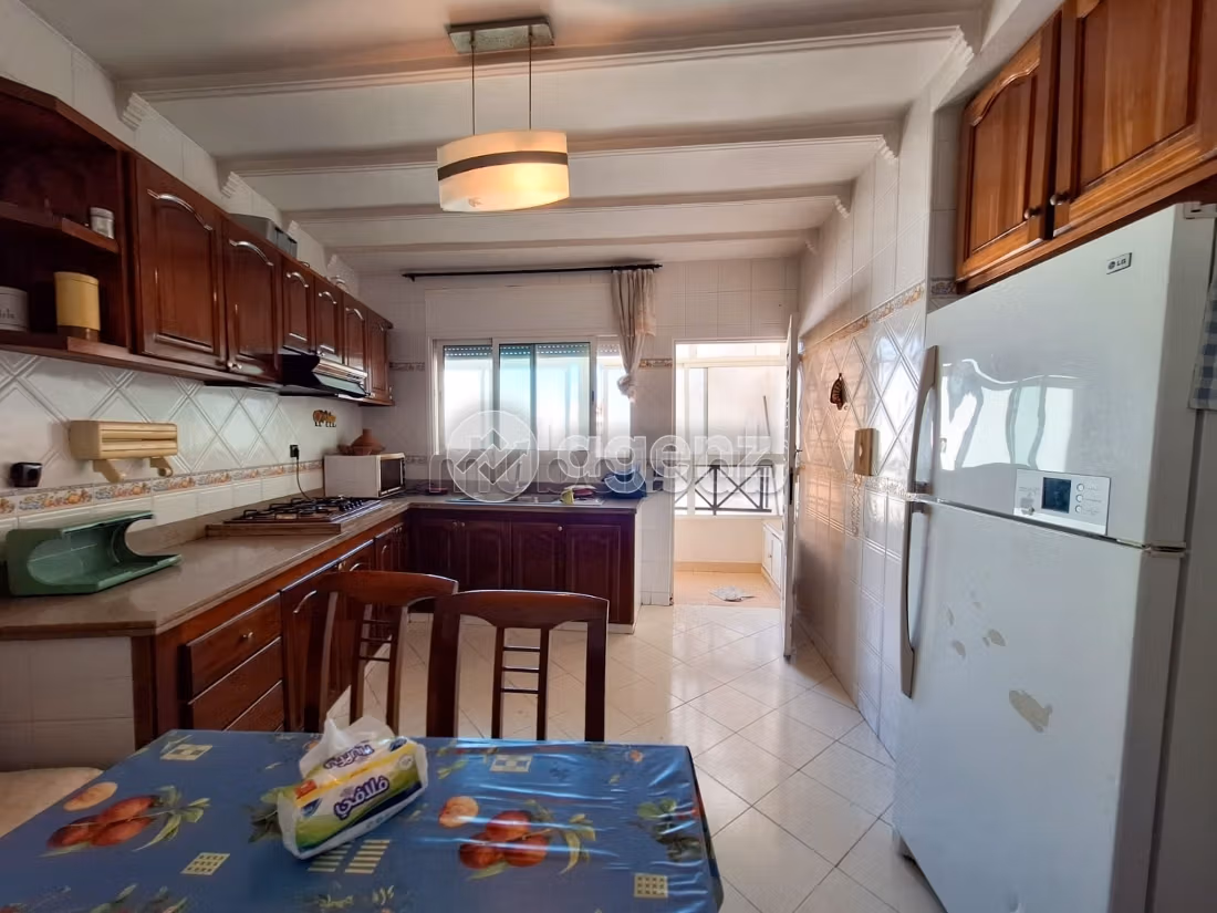 Splendido appartamento da acquistare a Val Fleury. 2 belle camere da letto. Terrazzo e garage