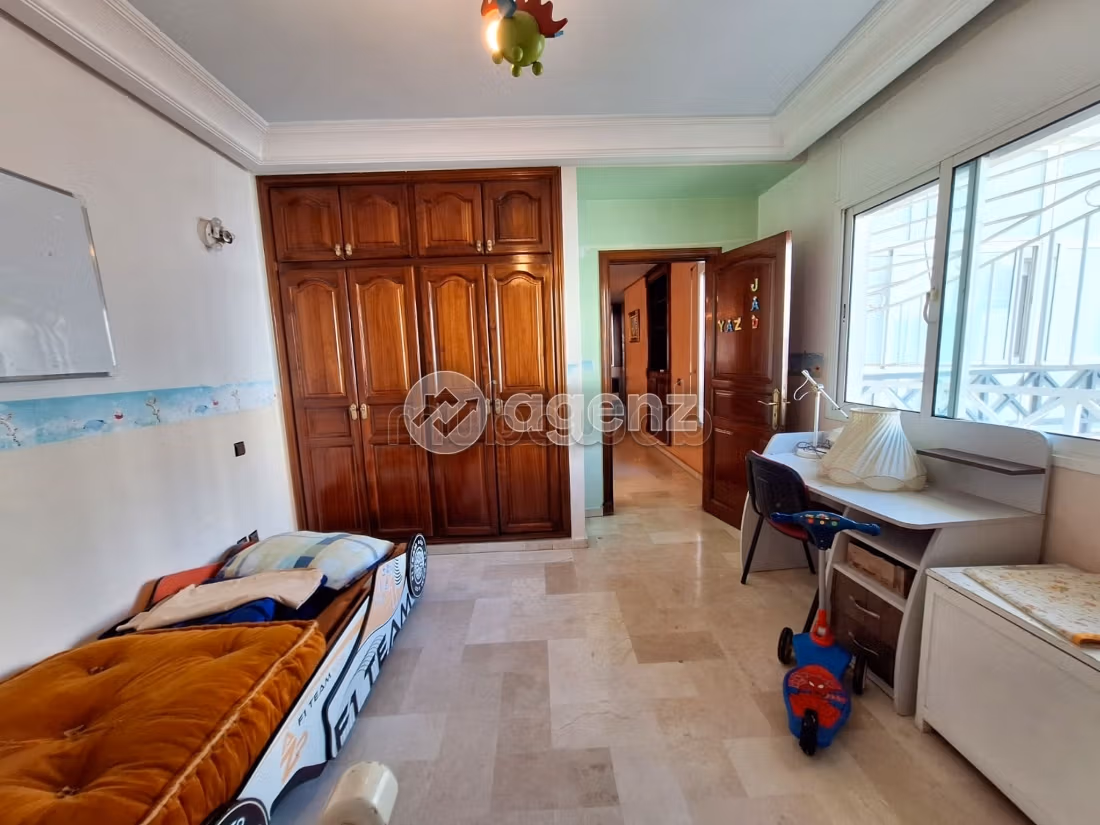 Splendido appartamento da acquistare a Val Fleury. 2 belle camere da letto. Terrazzo e garage