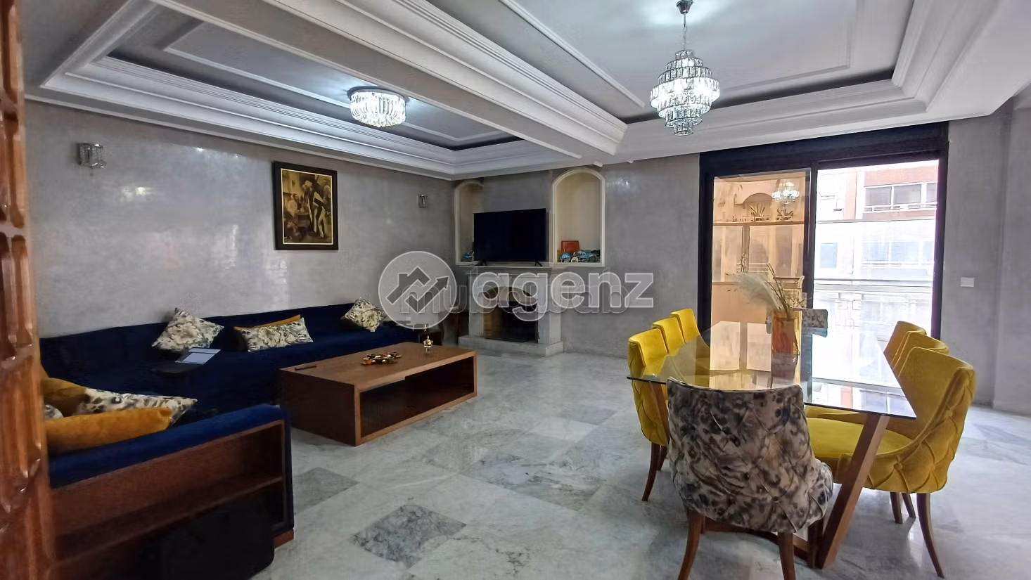 Splendido appartamento da acquistare a Derb Ben Houmane. 3 camere da letto. Posto auto e terrazzo