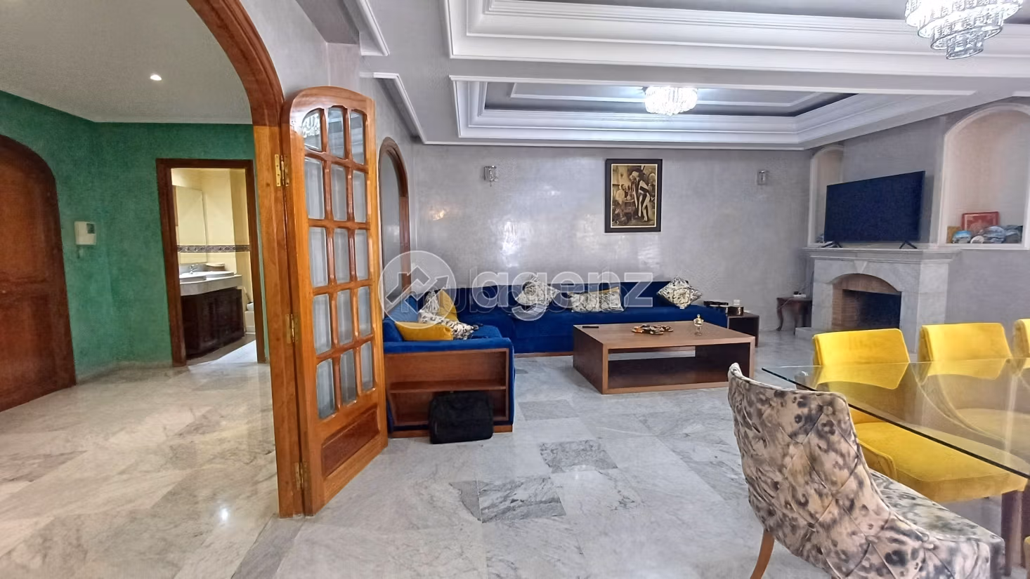 Splendido appartamento da acquistare a Derb Ben Houmane. 3 camere da letto. Posto auto e terrazzo