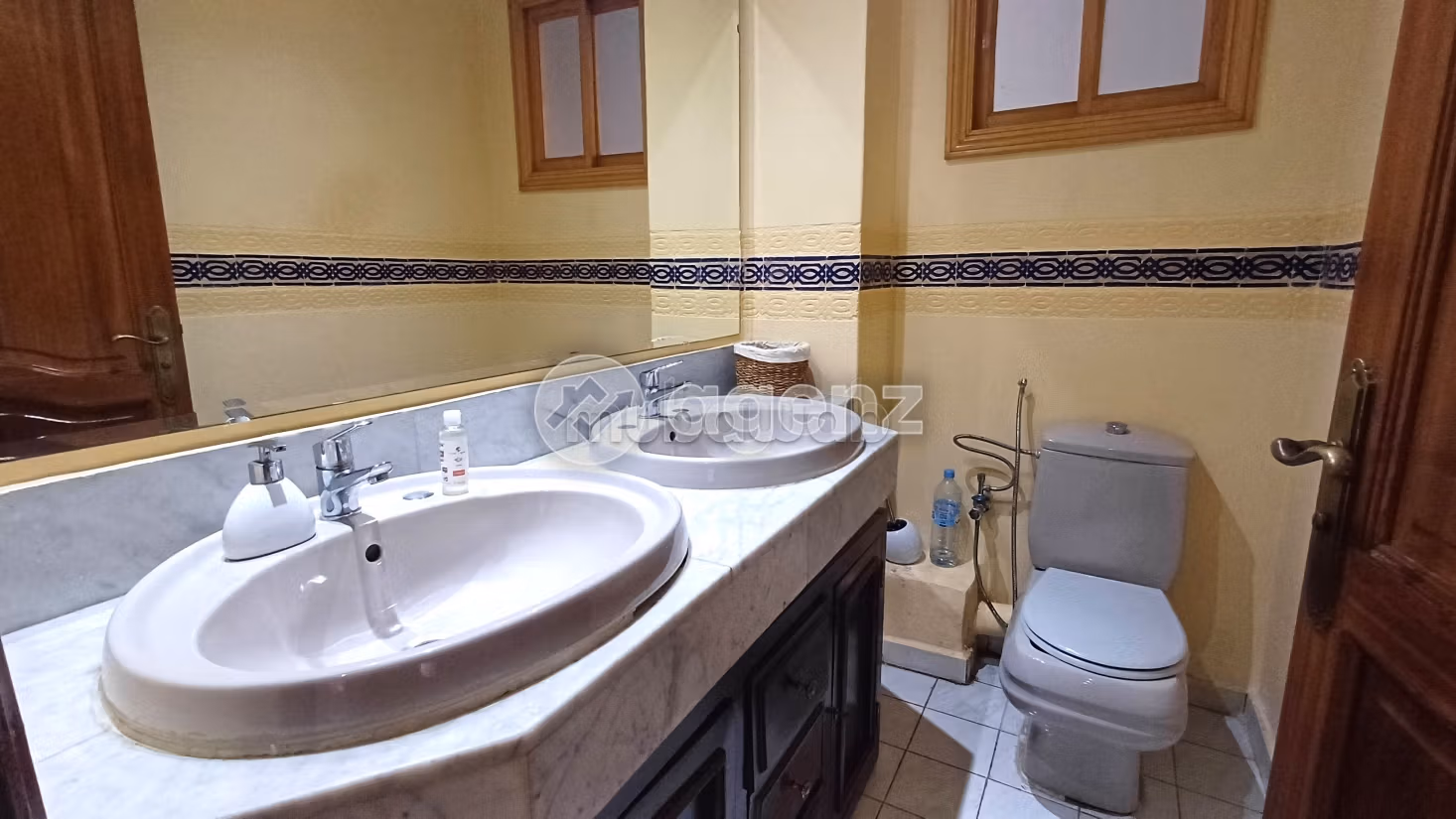 Splendido appartamento da acquistare a Derb Ben Houmane. 3 camere da letto. Posto auto e terrazzo