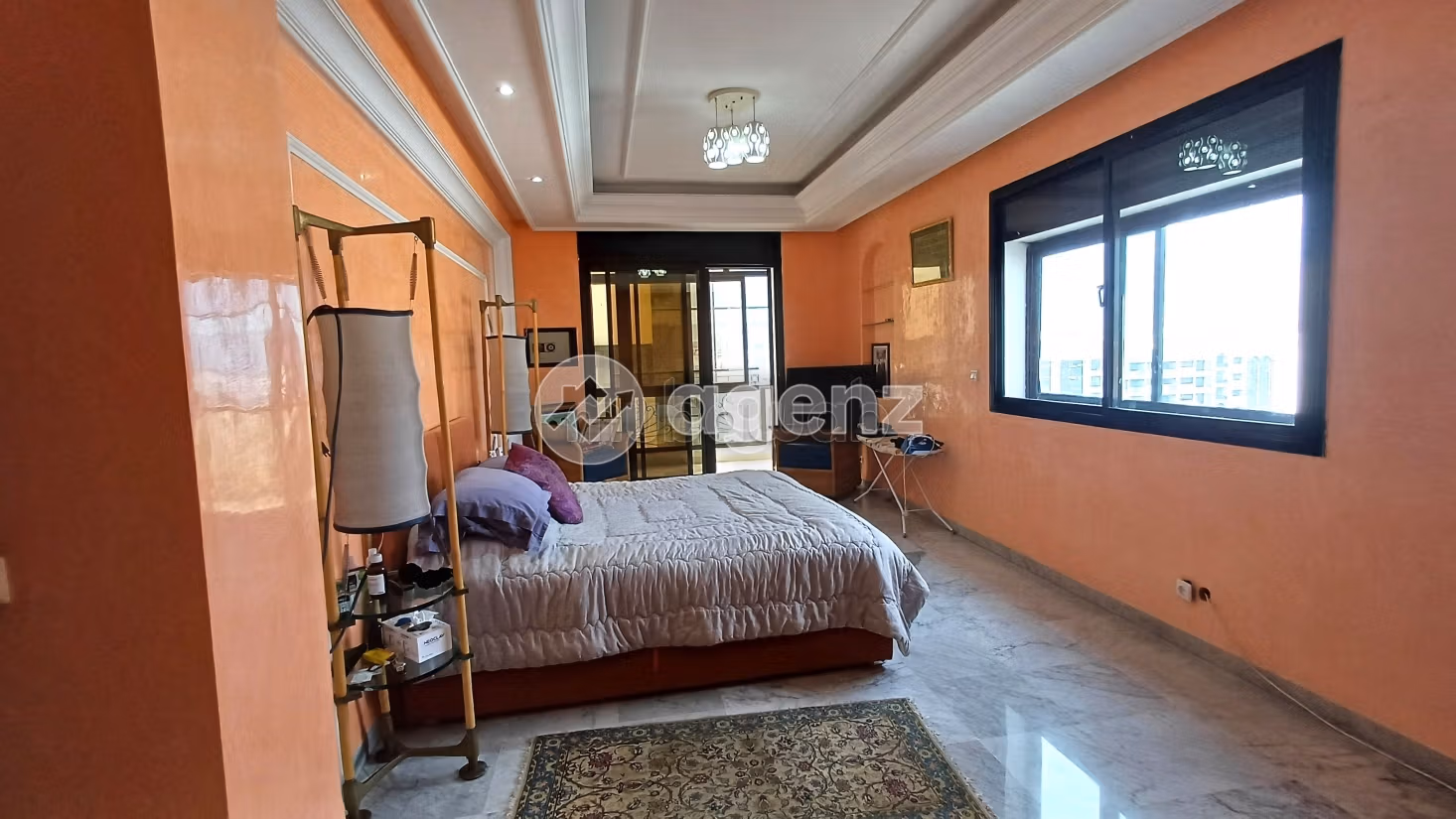 Splendido appartamento da acquistare a Derb Ben Houmane. 3 camere da letto. Posto auto e terrazzo