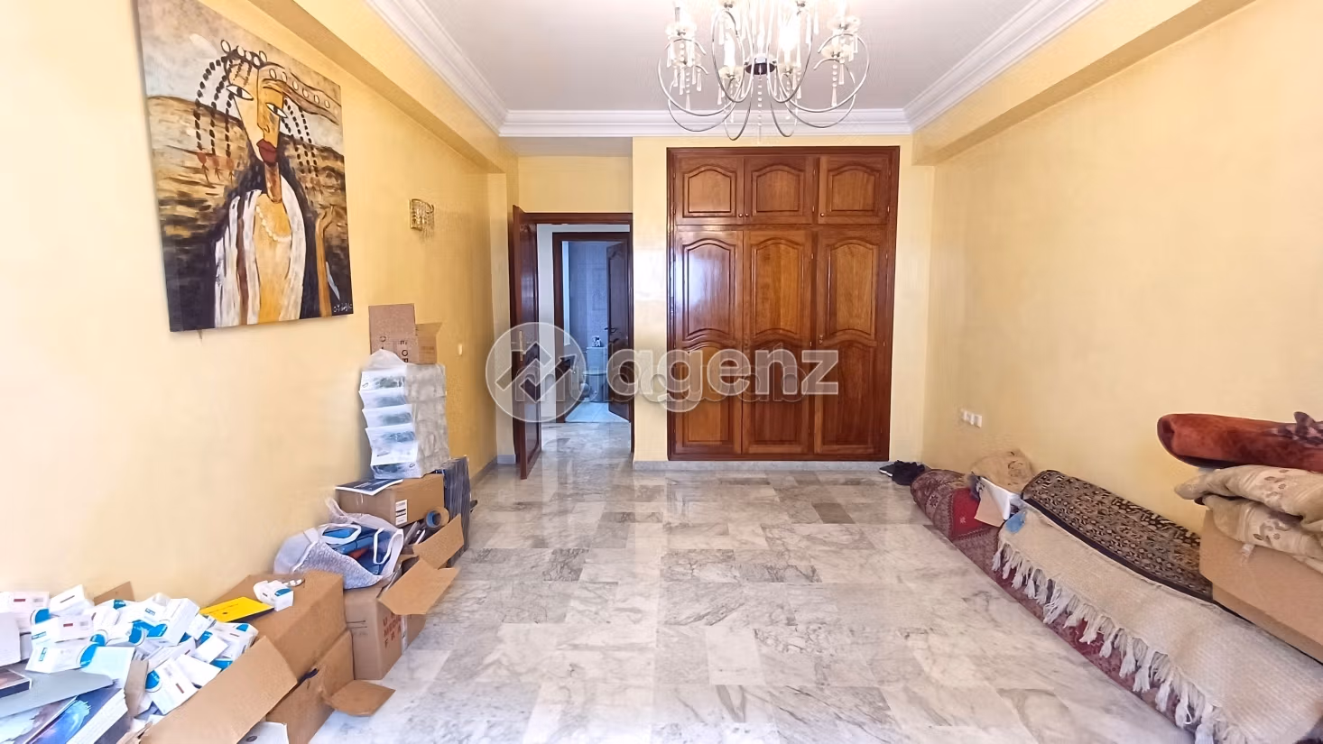 Splendido appartamento da acquistare a Derb Ben Houmane. 3 camere da letto. Posto auto e terrazzo