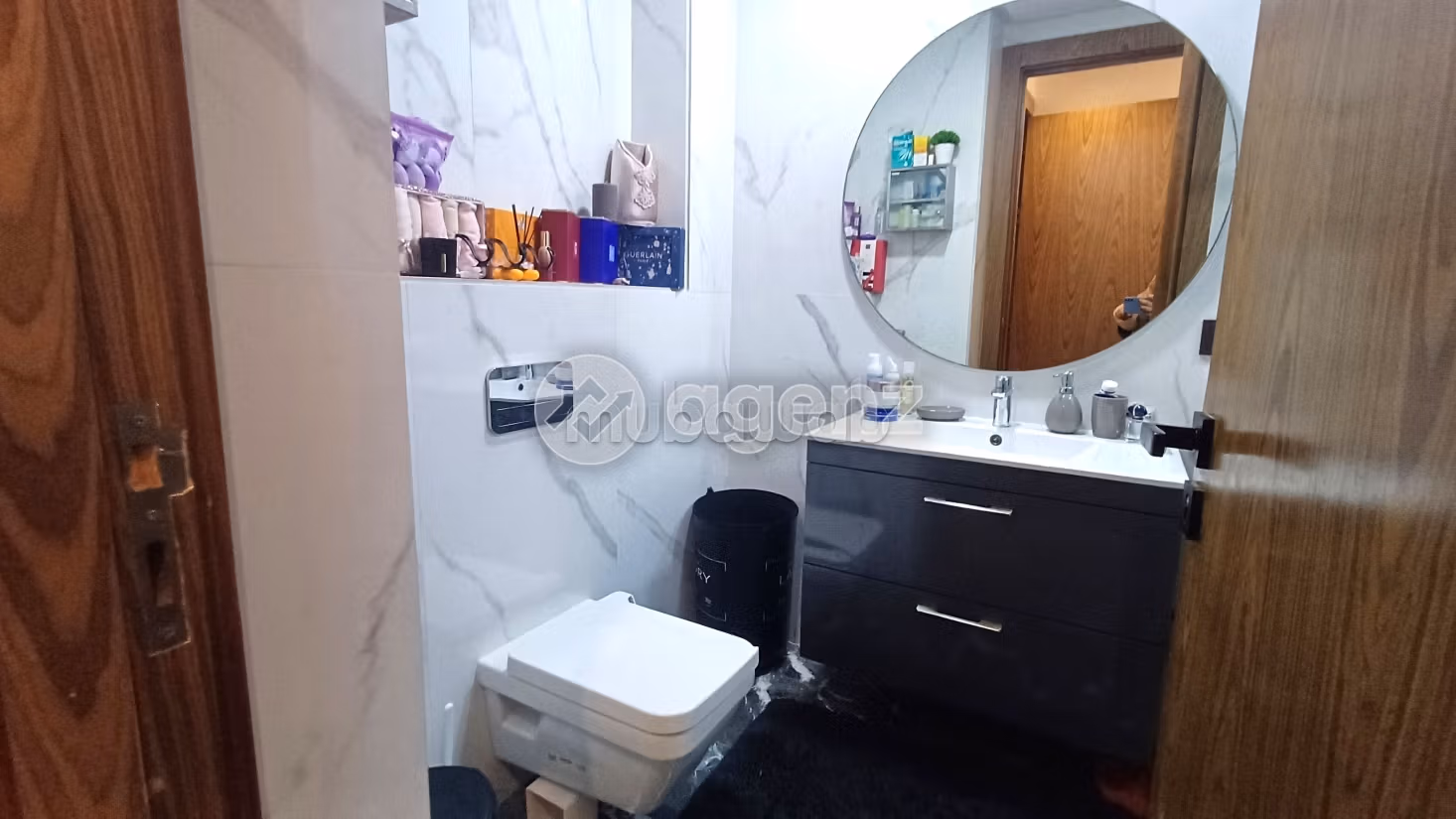Vendita appartamento. Superficie di 85 m². Con garage e ascensore