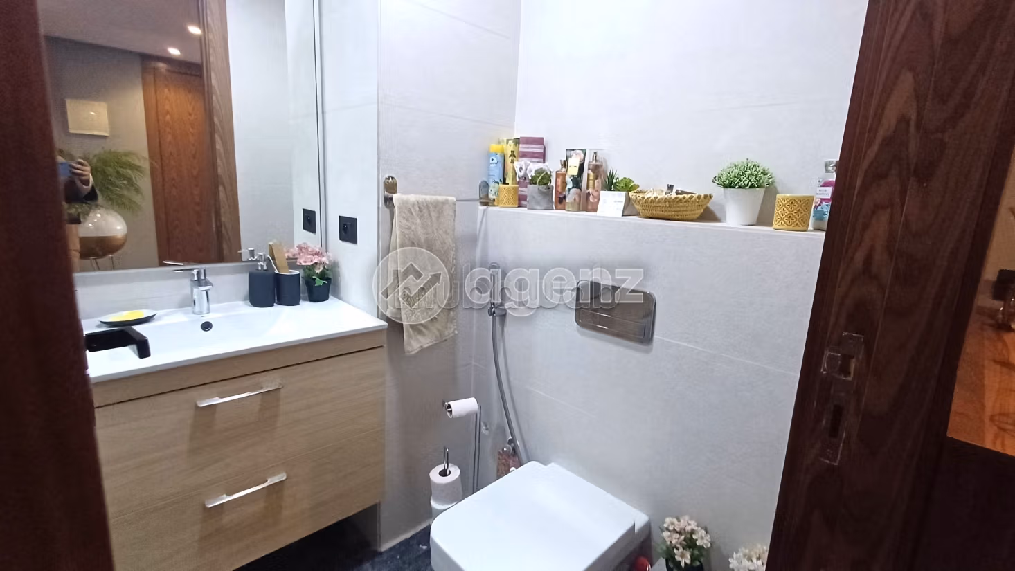 Vendita appartamento. Superficie di 85 m². Con garage e ascensore