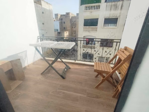 Te huur: appartementen in Bourgogne Est. 1 Ruimte. Volledig gemeubileerd
