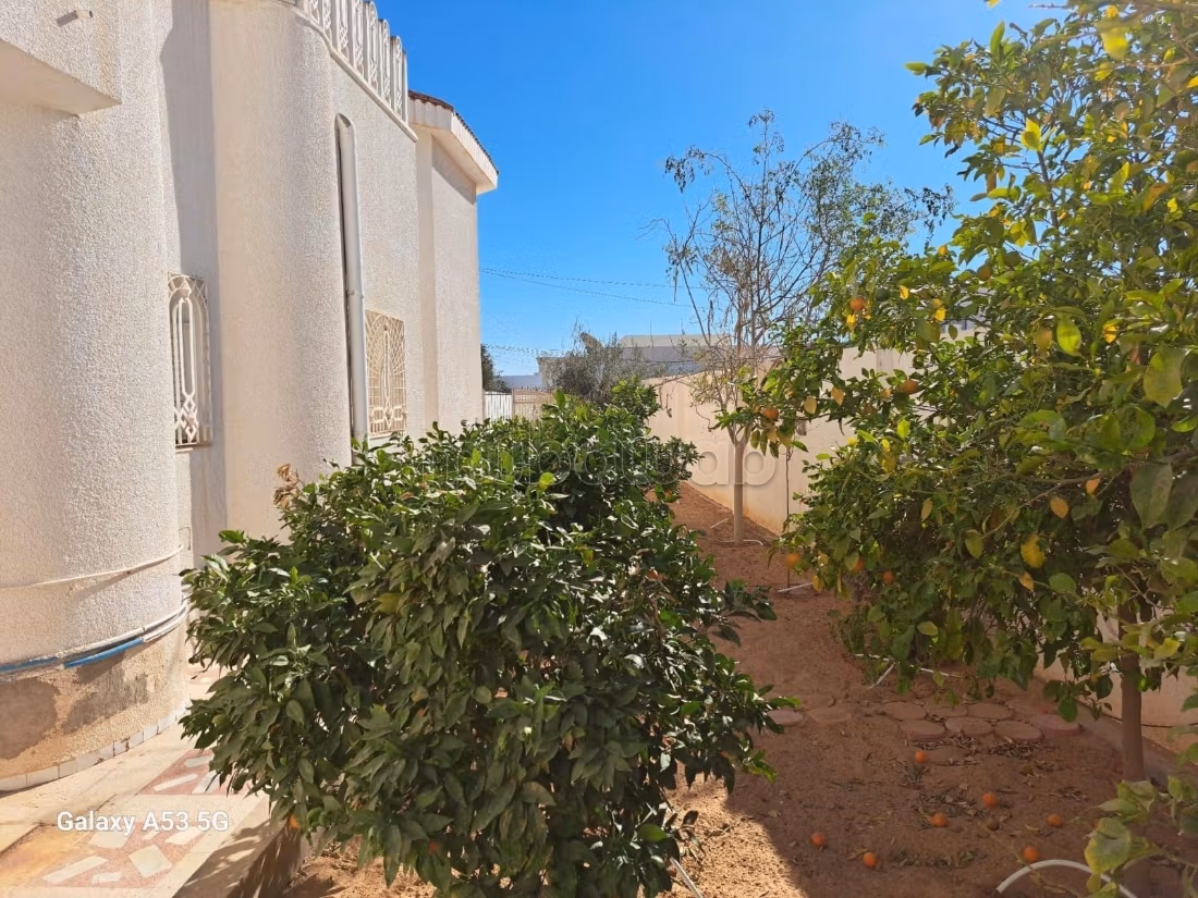 A vendre villa s5 a sakiet ezzit