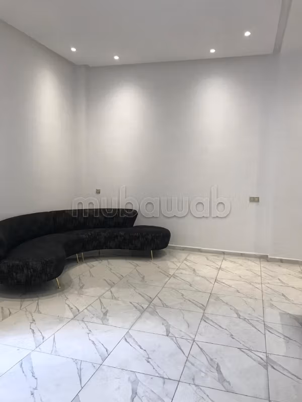 Nu te huur: appartementen in Aïn Sebaâ. Totale oppervlakte 38 m². Lift en terras