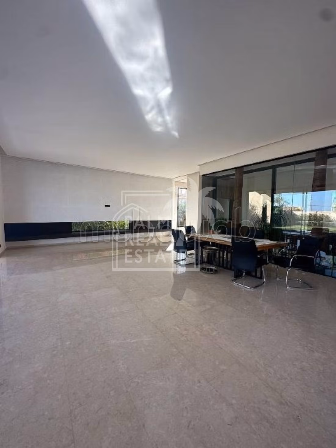 Villa isolée moderne grand luxe sur la route damzmiz