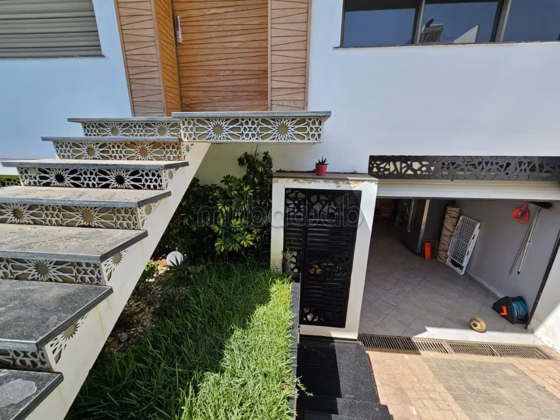 A vendre Villa 300m2 Resid fermée Bouskoura
