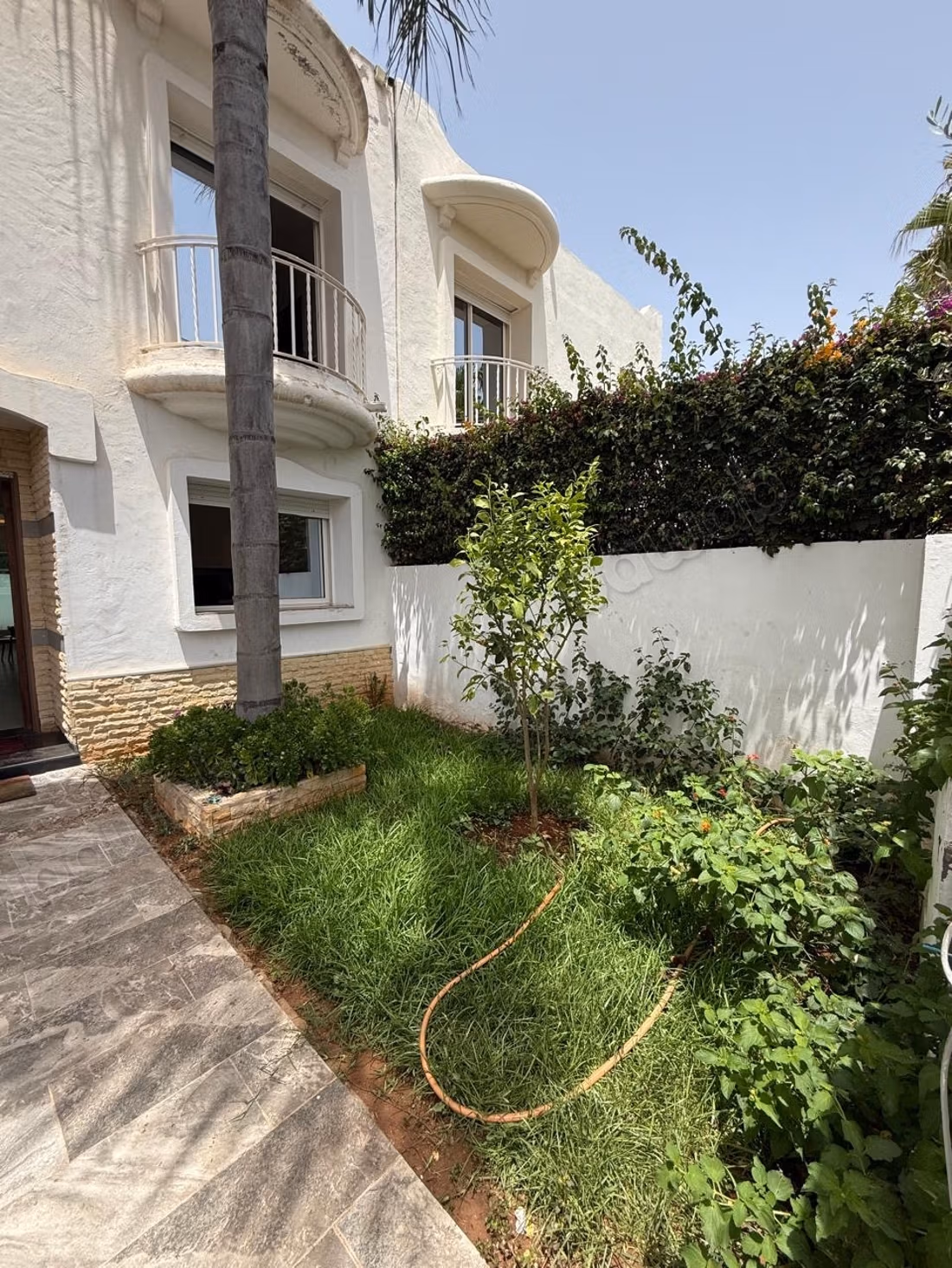 Kopen: villa's en luxe woningen. 2 Ruimtes. Terras en garage