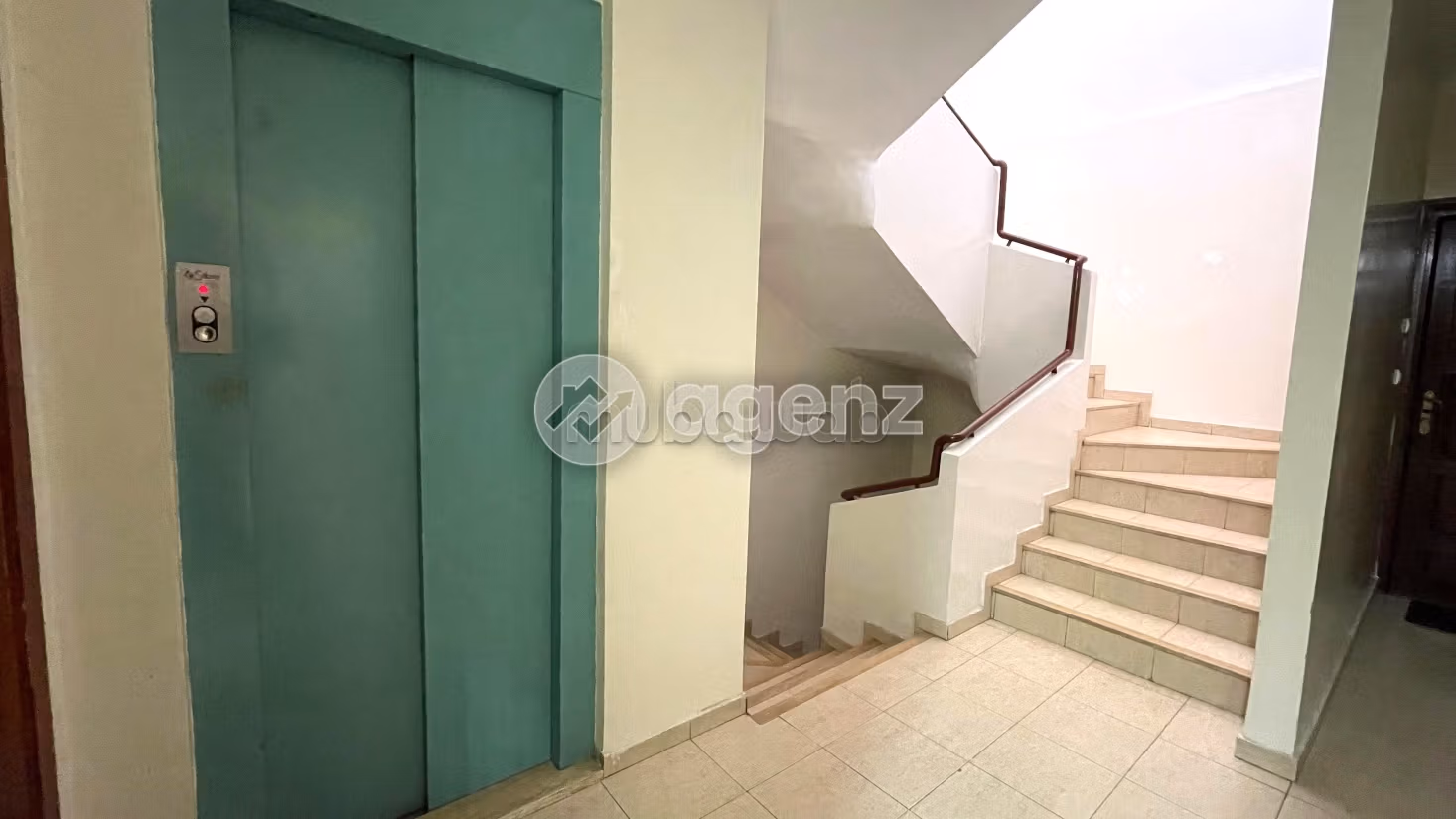 Vendita di uno splendido appartamento a Maârif Extension. Superficie 112 m². Ascensore e posto auto