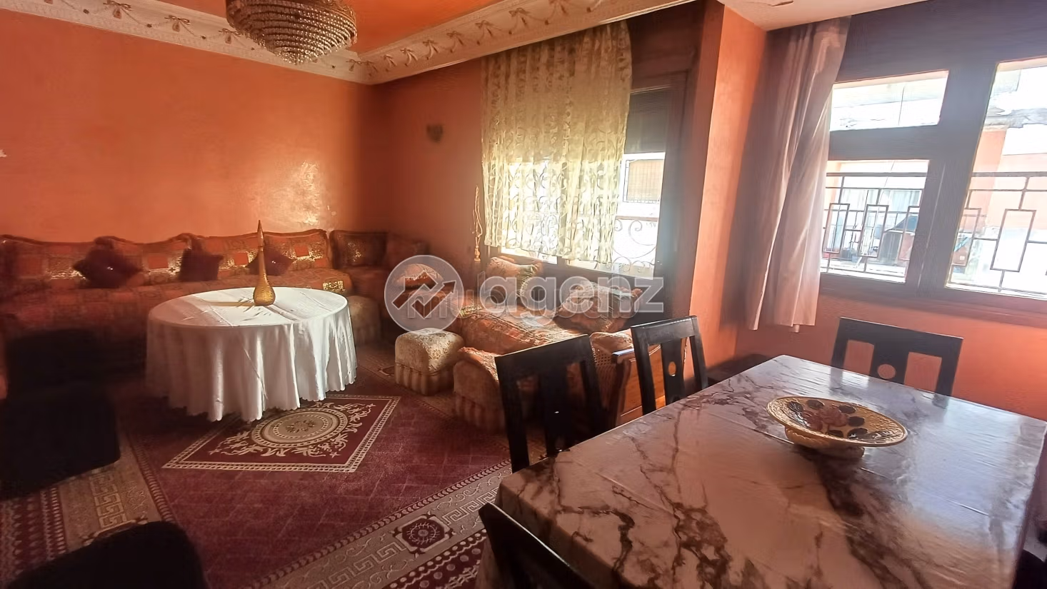 Bellissimo appartamento in affitto a Maârif. Superficie 85 m². Arredato