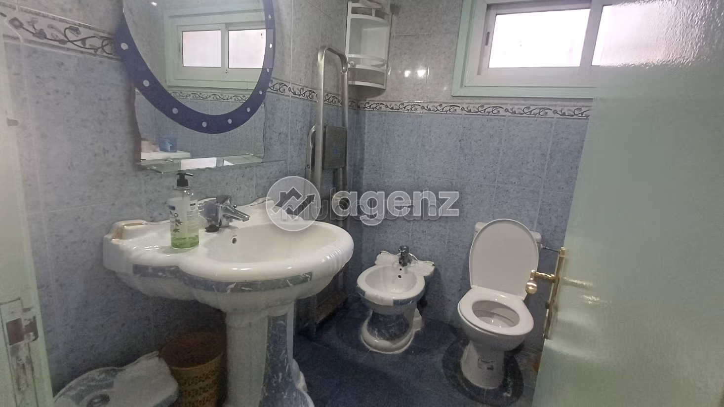 Bellissimo appartamento in affitto a Maârif. Superficie 85 m². Arredato