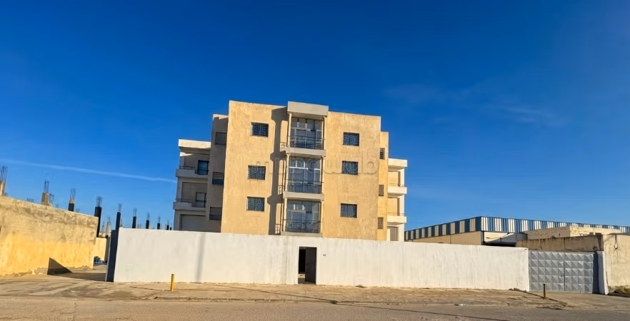 Location neuf zone industriel El Mghira 
1200m²