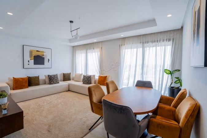Appartamento da acquistare. Superficie totale 100 m². Giardino e posto auto