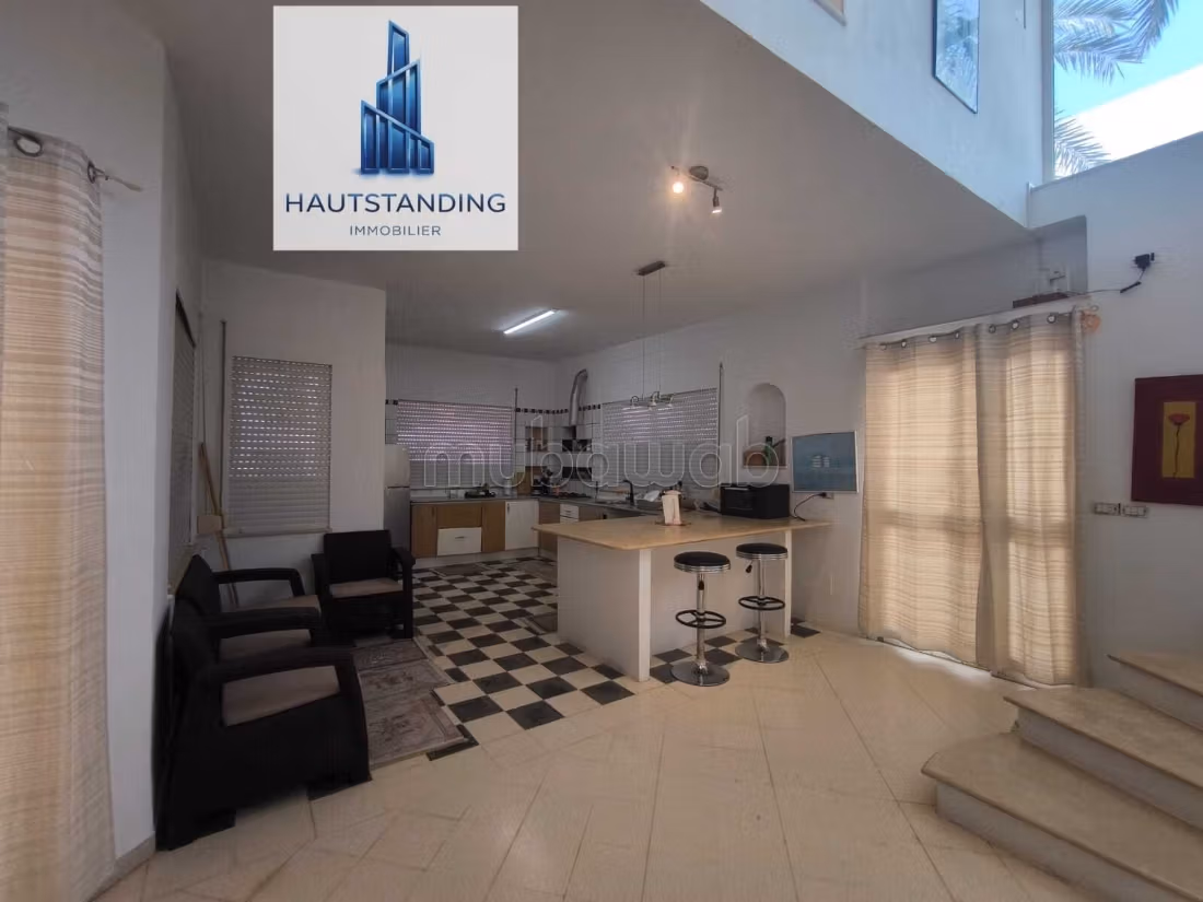 A louer Superbe Villa S4 à Skanes Monastir