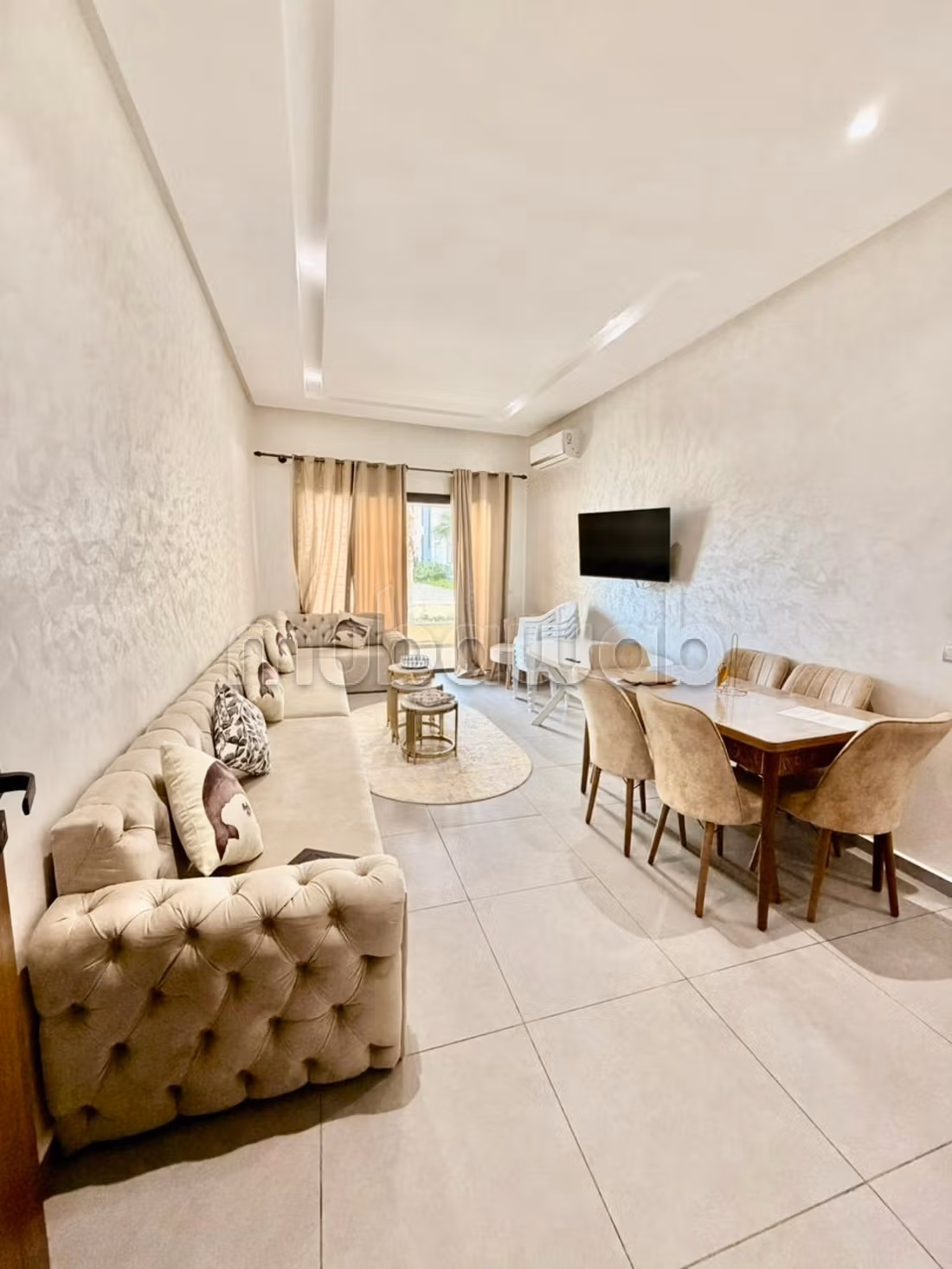 Appartement magic house a louer vue sur piscine