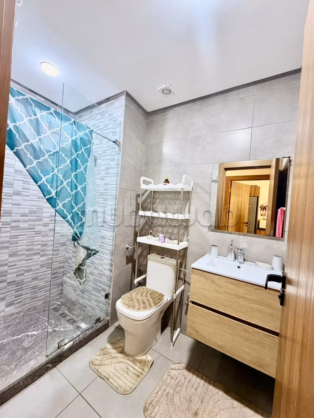 Appartement magic house a louer vue sur piscine