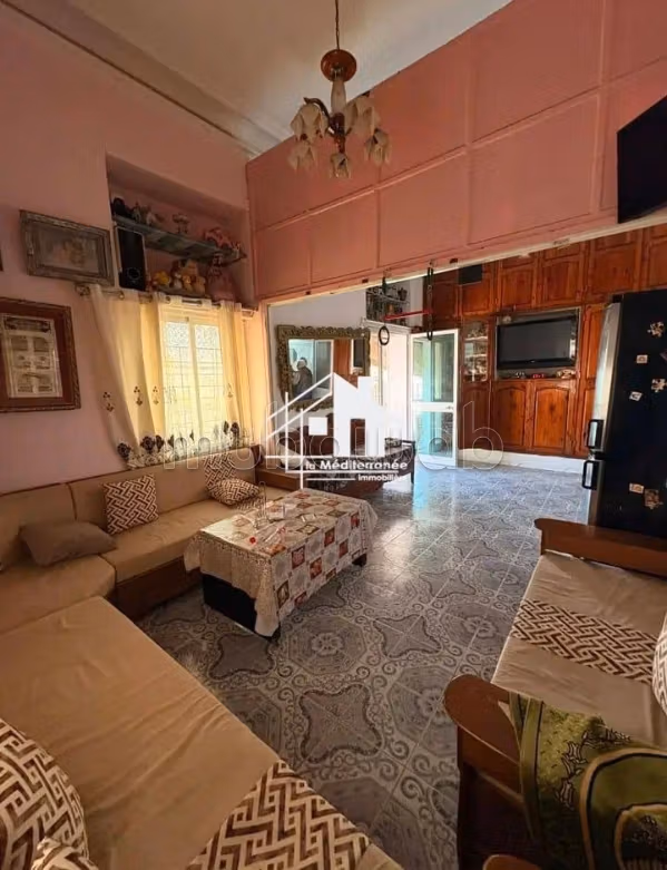 Apartment to purchase in Bab Bhar. 2 rooms. Beautiful terrace