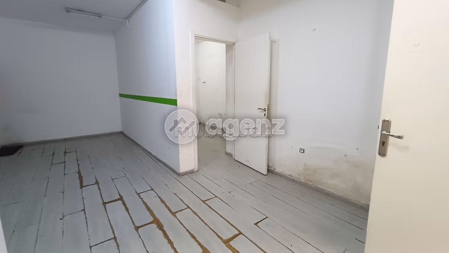 Commerce à vendre 140 m² Triangle d'Or Casablanca