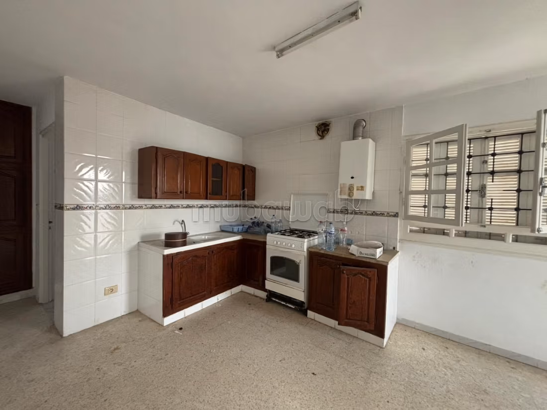 À vendre – Villa à Khzema Est
