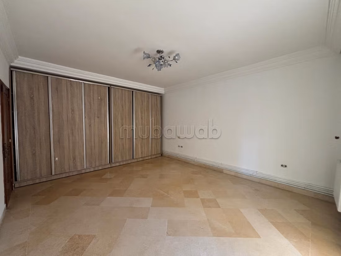 À vendre – Villa à Khzema Est